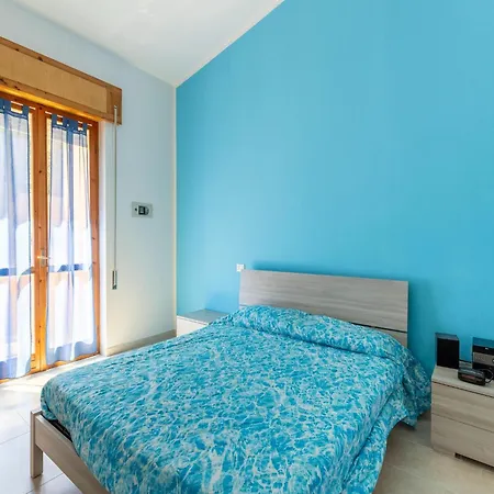 Terrace With Sea View, Parking Space, Air Conditioning 카스텔사르도