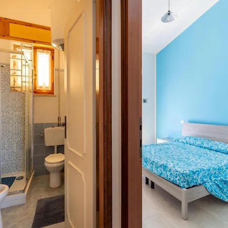 아파트 Terrace With Sea View, Parking Space, Air Conditioning 카스텔사르도
